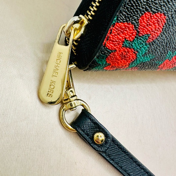 EUC Michael Kors Jet Set Travel MK Logo & Floral Print Wristlet Wallet - Picture 16 of 16